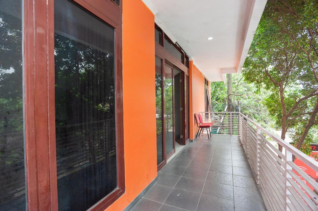 Reddoorz Syariah Near Grand Galaxy Park Ξενοδοχείο Ceger Εξωτερικό φωτογραφία